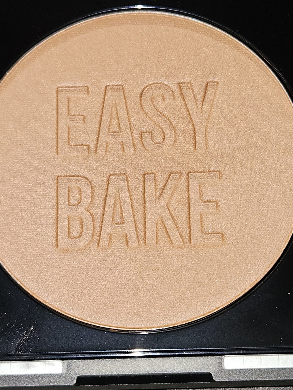 Huda Beauty Easy Bake And Snatch Powder In Coffee Cake